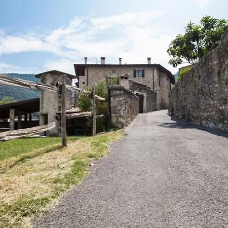 Prabione Antico Borgo Prabiu Leccino * Tignale